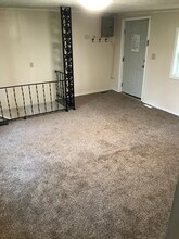 121 Washington W St in Athens, OH - Foto de edificio - Building Photo