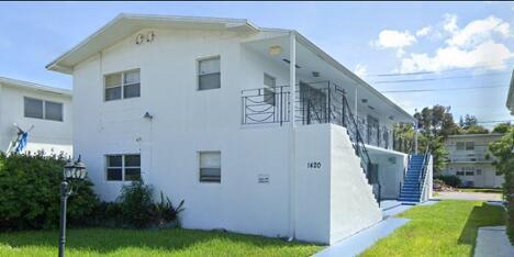 1420 NE 171 St in North Miami Beach, FL - Building Photo