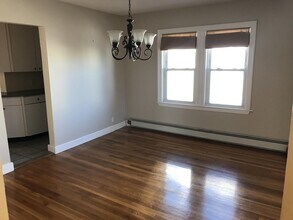 95 Heath St, Unit 1B in Somerville, MA - Building Photo - Building Photo