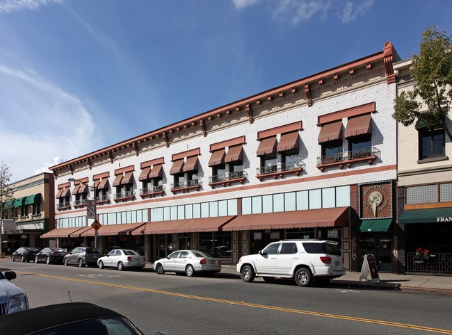 108-126 S Glassell St in Orange, CA - Building Photo - Building Photo