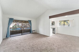 4 Streamwood in Irvine, CA - Foto de edificio - Building Photo