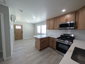 1926 Hardt St in Loma Linda, CA - Foto de edificio - Building Photo