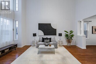 405 Tartaruga Ln in Ottawa, ON - Building Photo - Building Photo