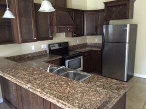 1306 W Kiwi, Unit 1 in Pharr, TX - Building Photo - Building Photo