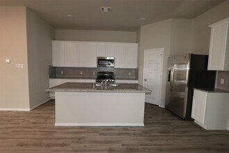 2015 Levant Ln in Baytown, TX - Building Photo - Building Photo