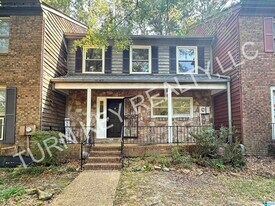 3891 Overton Manor Trail in Vestavia Hills, AL - Building Photo