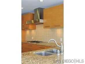 1431 Pacific Hwy, Unit 414 in San Diego, CA - Building Photo - Building Photo