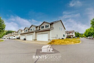 4919 43rd Ln SE in Lacey, WA - Building Photo - Building Photo