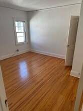 4942 Lyndale Ave S, Unit #2 - Upper Floor in Minneapolis, MN - Building Photo - Building Photo