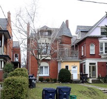 161 Dunn Ave in Toronto, ON - Building Photo
