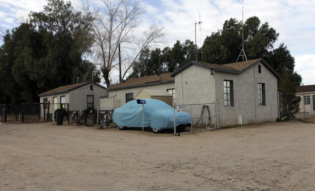 2370 E Main St in Barstow, CA - Building Photo - Building Photo