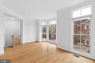 7004 Eastern Red Cedar Ln in McLean, VA - Building Photo - Building Photo