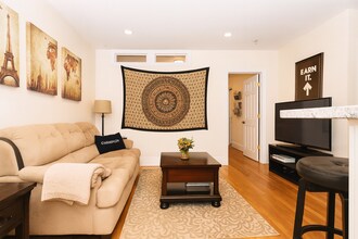 60 Egmont St in Brookline, MA - Building Photo - Building Photo