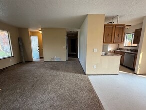 925 Gellatly Ave in Wenatchee, WA - Building Photo - Building Photo