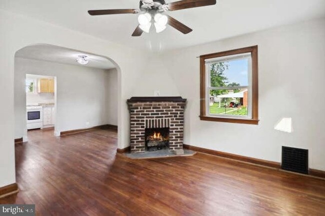 7611 Sparrows Point Blvd in Sparrows Point, MD - Building Photo - Building Photo