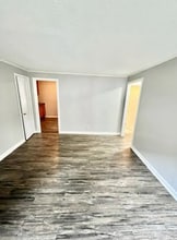 489 Tremont Ave, Unit B1 in Orange, NJ - Building Photo - Building Photo