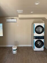 921 E 6th St, Unit 921 in Pomona, CA - Building Photo - Building Photo