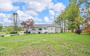 15803 Old Frederick Rd in Emmitsburg, MD - Building Photo - Building Photo