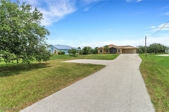4125 20th Ave NE in Naples, FL - Building Photo - Building Photo