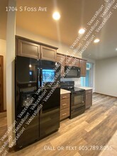 1704 S Foss Ave in Sioux Falls, SD - Building Photo - Building Photo
