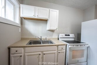 2930 N Dearborn St, Unit B in Indianapolis, IN - Building Photo - Building Photo