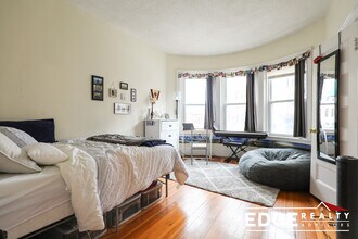 12 Sutherland Rd, Unit 1 in Boston, MA - Foto de edificio - Building Photo