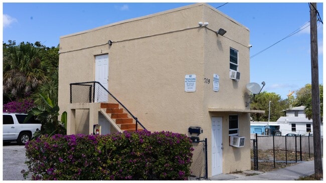 property at 709 6th St