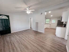 1220 S Delaware in Independence, MO - Building Photo - Building Photo