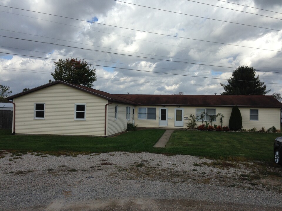 22 South St in The Plains, OH - Building Photo