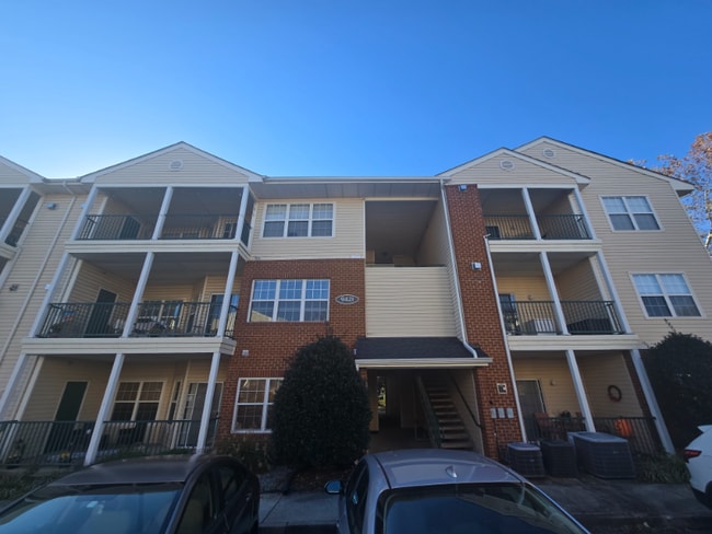 9421 Links Ln in Glen Allen, VA - Building Photo - Building Photo