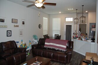2110 Markley Dr in Bryan, TX - Building Photo - Building Photo