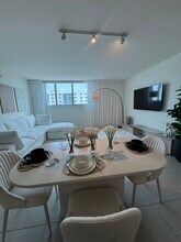 1265 NE 199th St, Unit 522 in Miami, FL - Building Photo - Building Photo