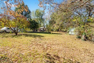 1621 N Hillcrest Ave in Springfield, MO - Building Photo - Building Photo