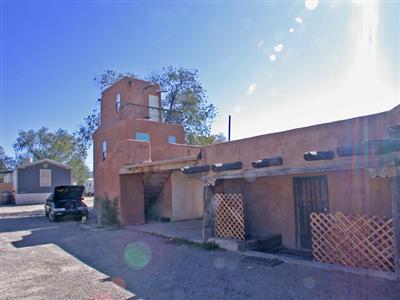 1320 Alamo Rd in Santa Fe, NM - Foto de edificio