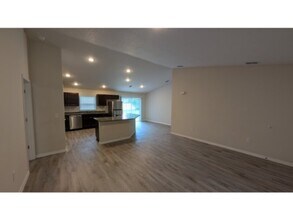 38 Primrose Ln in Palm Coast, FL - Building Photo - Building Photo