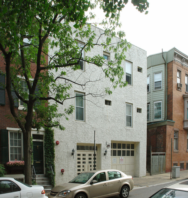 2311-2313 Spruce St in Philadelphia, PA - Building Photo - Building Photo