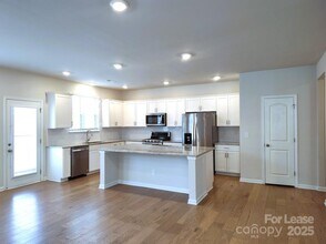 3327 Glenn Hope Wy in Matthews, NC - Building Photo - Building Photo