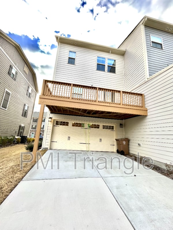 321 Poplar Leaf Way in Cary, NC - Building Photo - Building Photo