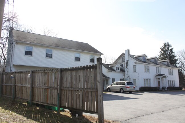 1380 Route 44 in Pleasant Valley, NY - Building Photo - Building Photo
