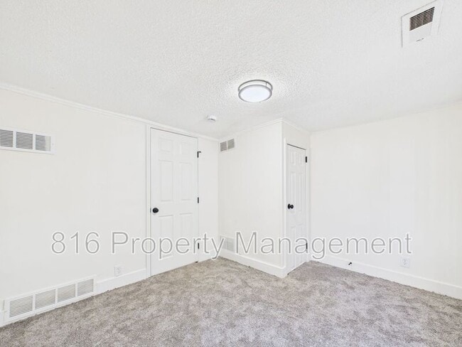 1827 E 82nd St in Kansas City, MO - Building Photo - Building Photo