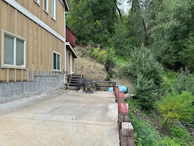 25060 Soquel San Jose Rd in Los Gatos, CA - Building Photo - Building Photo