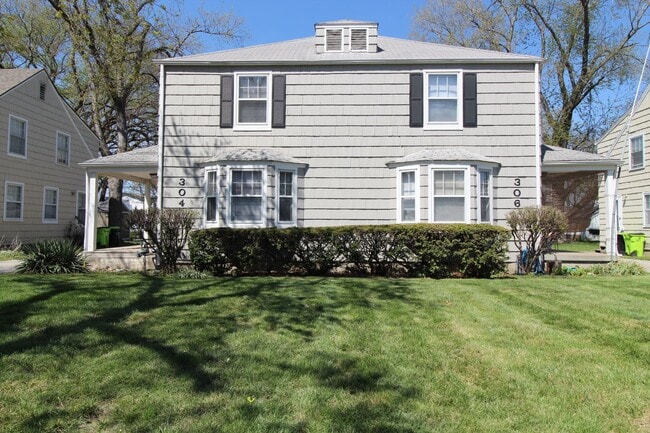 property at 304 E 26th Ave