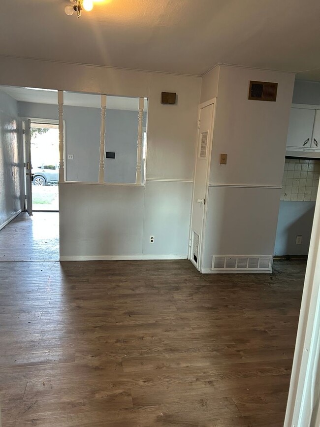 1612 Coffee St in Pampa, TX - Building Photo - Building Photo