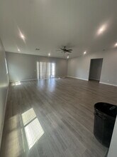 2531 E Broadway Rd in Phoenix, AZ - Building Photo - Building Photo