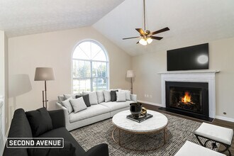 400 N Hickory Ln in Douglasville, GA - Foto de edificio - Building Photo