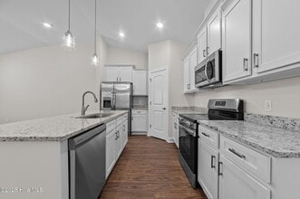 4229 Laurel Rdg Dr in Greenville, NC - Building Photo - Building Photo