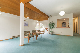 603 Chester Ave in Bremerton, WA - Building Photo - Interior Photo