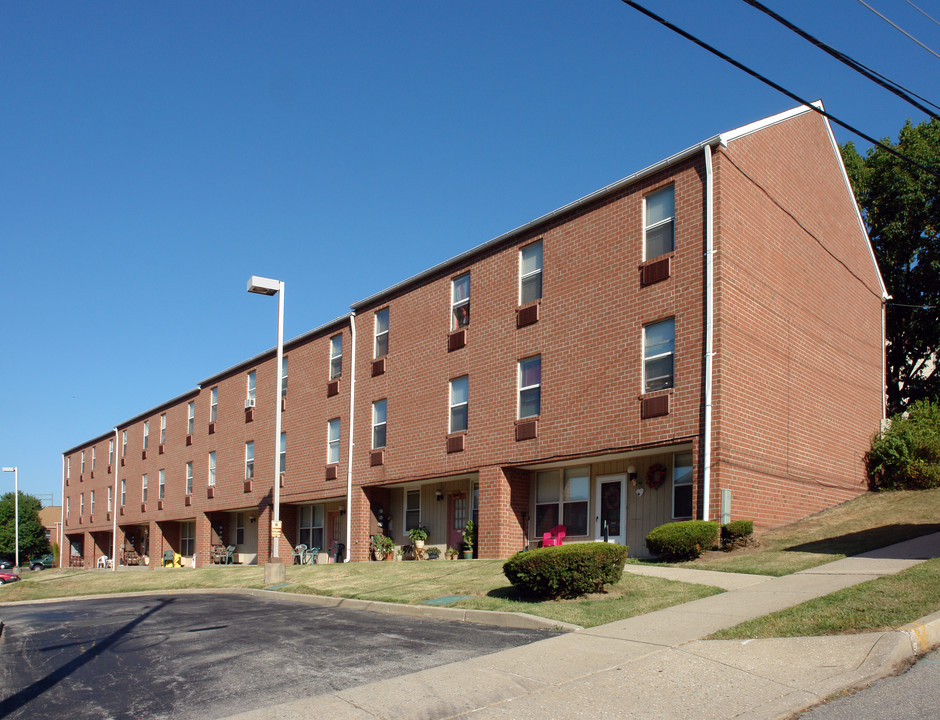 Pleasant Valley Apartments in Conshohocken, PA - Foto de edificio