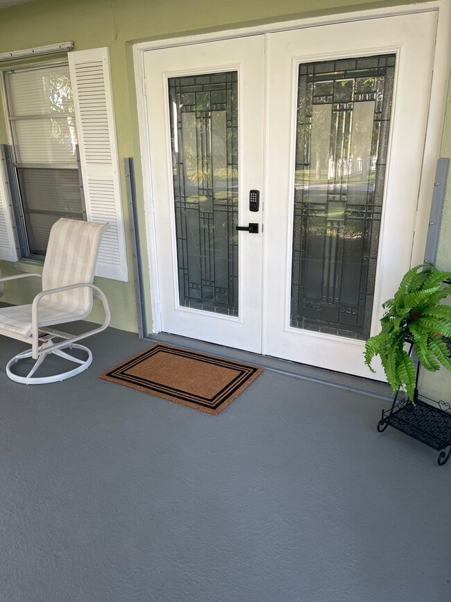 27251 Patrick St in Bonita Springs, FL - Foto de edificio - Building Photo