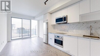 5 Defries St in Toronto, ON - Building Photo - Building Photo